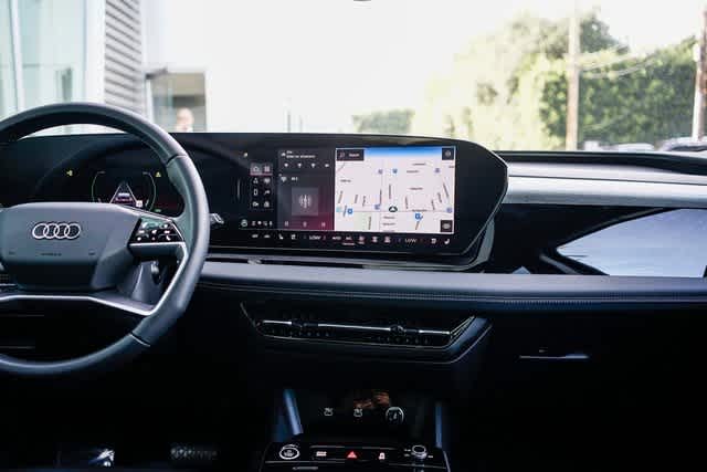 Thumbnail: 2025 Audi Q6 e-tron - 13