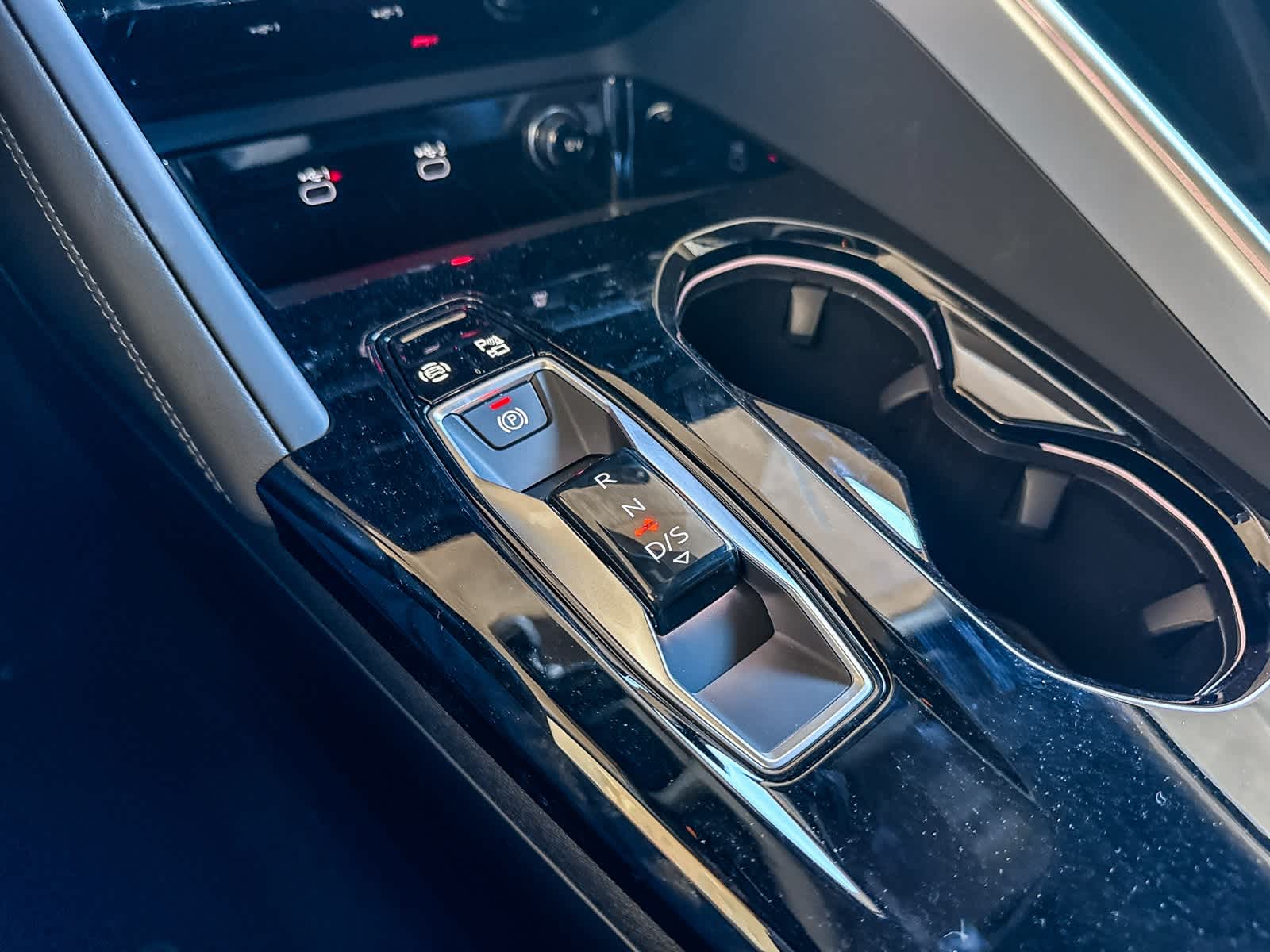 Thumbnail: 2025 Audi Q5 - 24