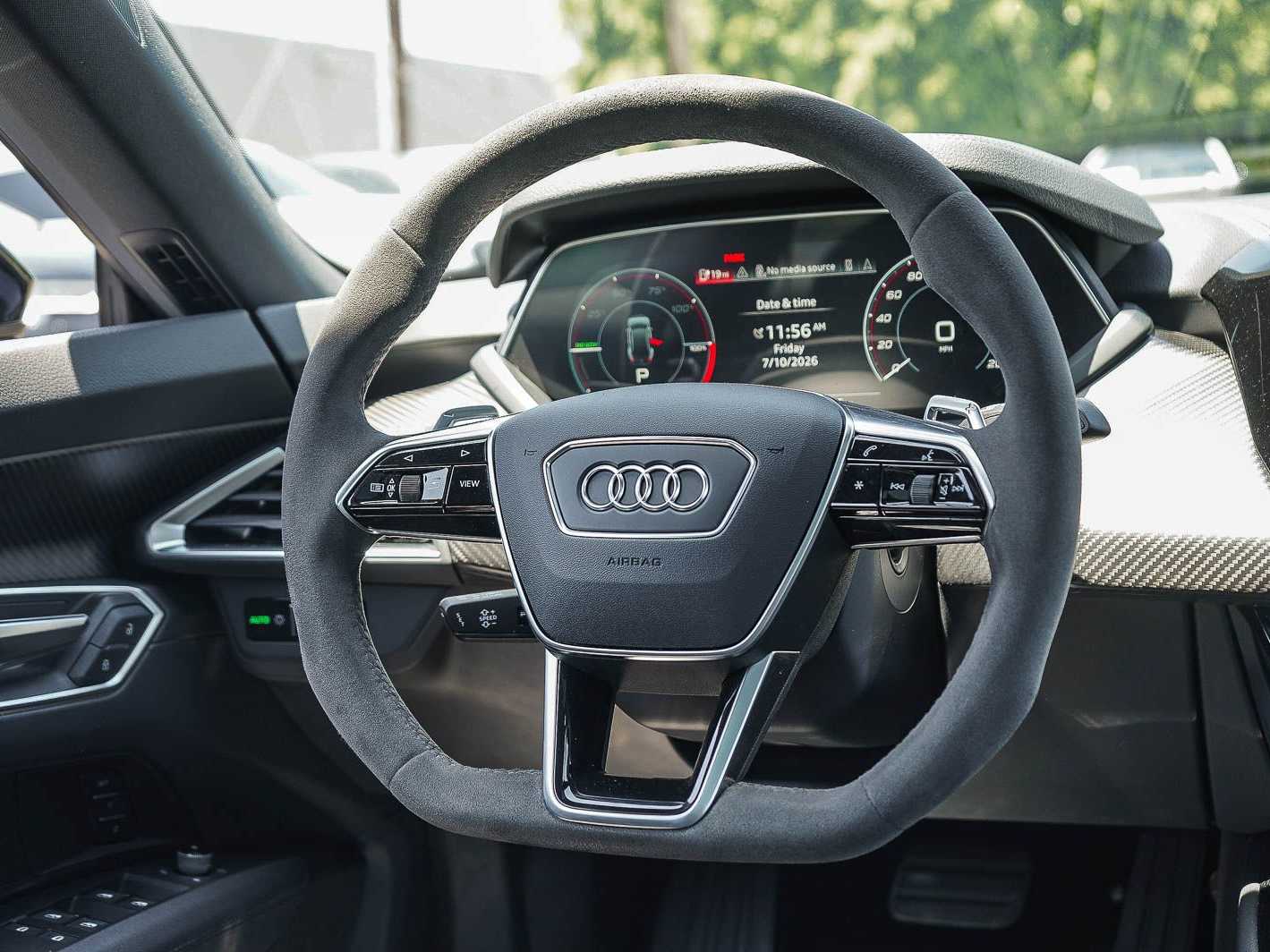 Thumbnail: 2023 Audi e-tron GT - 15