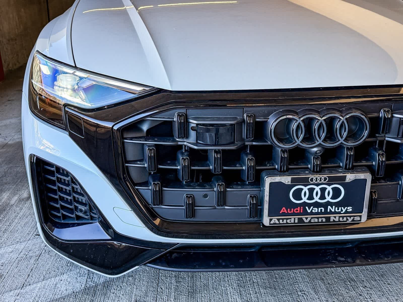 Thumbnail: 2026 Audi Q8 - 11