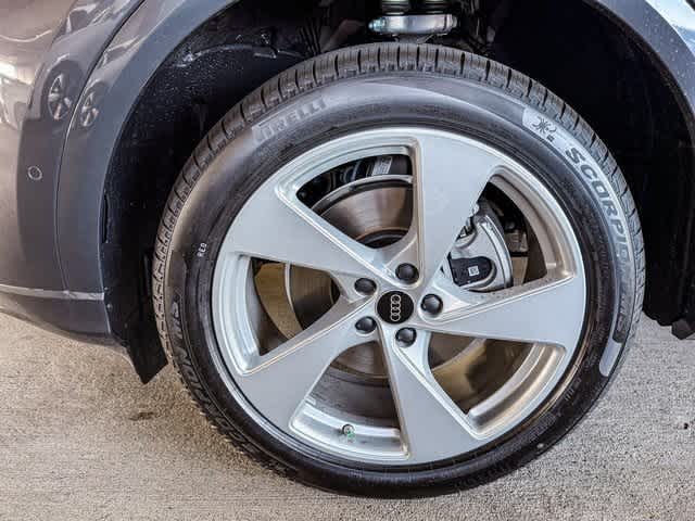 Thumbnail: 2025 Audi Q5 - 9