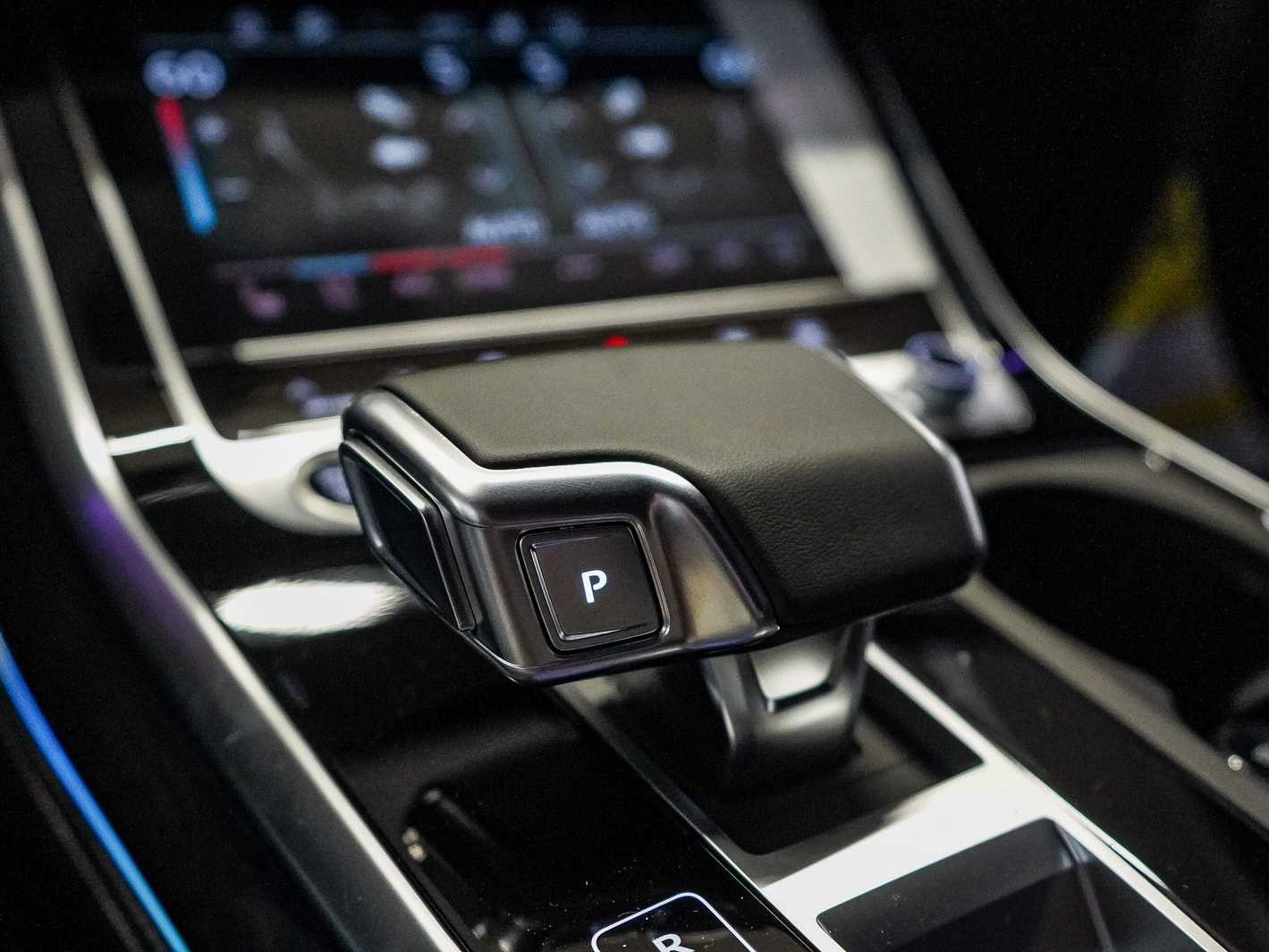 Thumbnail: 2026 Audi Q8 - 23