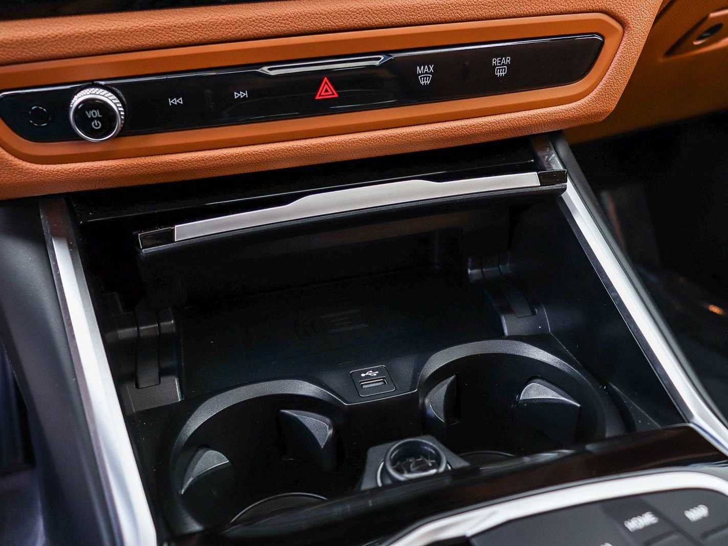 Thumbnail: 2024 BMW i4 - 23