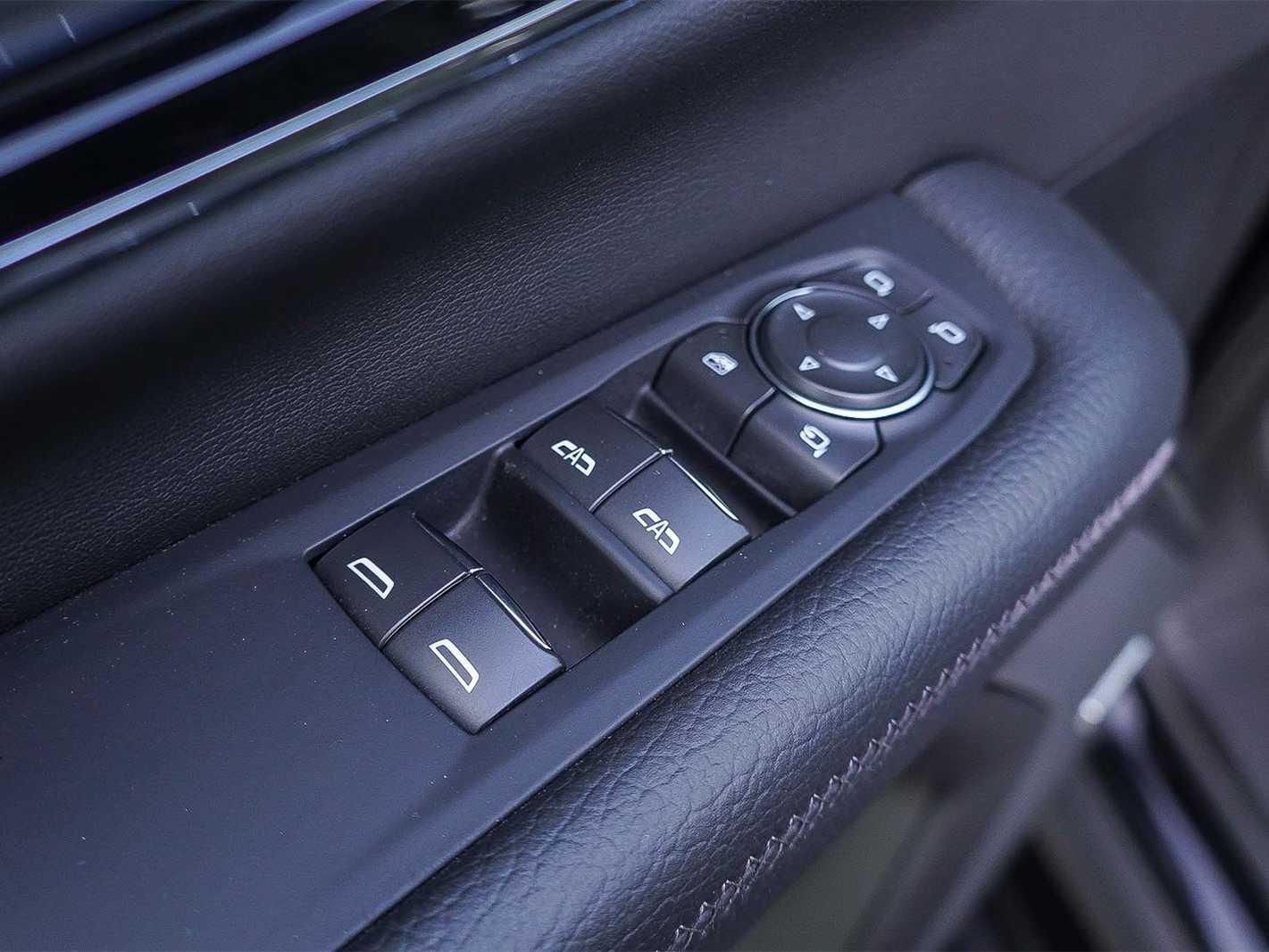 Thumbnail: 2025 GMC Yukon XL - 22