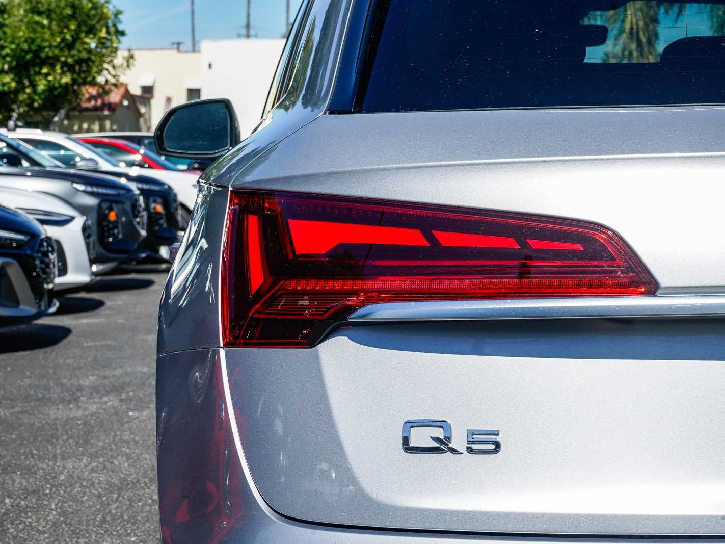 Thumbnail: 2023 Audi Q5 - 9