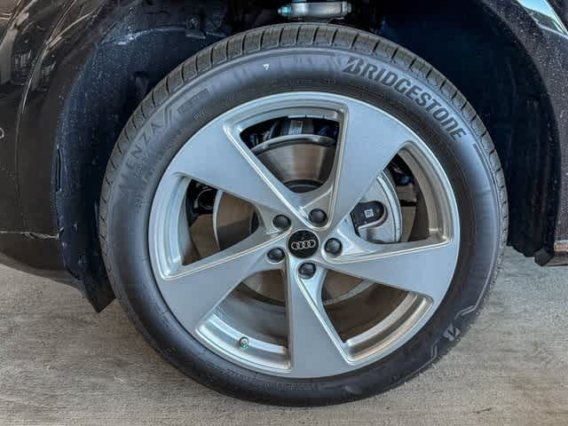 Thumbnail: 2025 Audi Q5 - 9