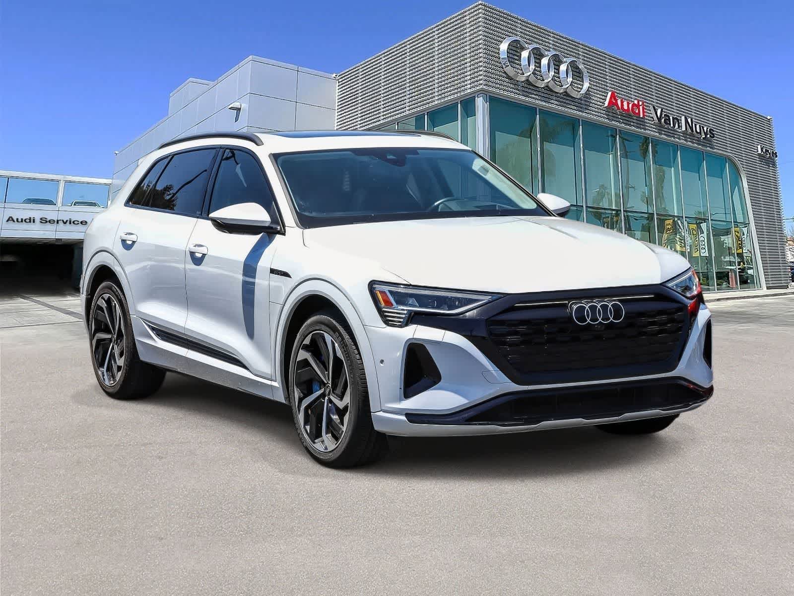 Thumbnail: 2024 Audi Q8 e-tron - 5