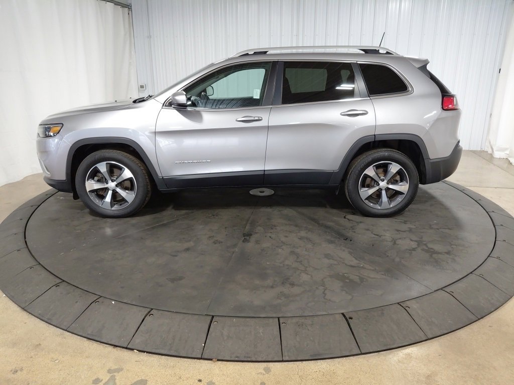 2019 Jeep Cherokee Limited photo 2