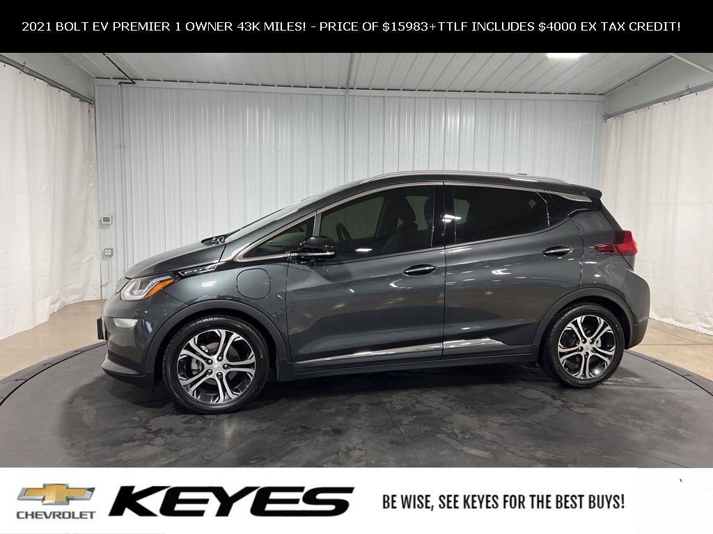 Used 2021 Chevrolet Bolt EV Premier with VIN 1G1FZ6S09M4114196 for sale in Menomonie, WI