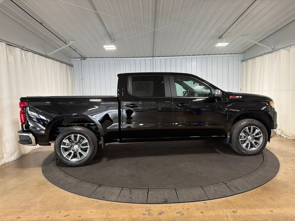 2026 Chevrolet Silverado 1500 LT - Photo 10