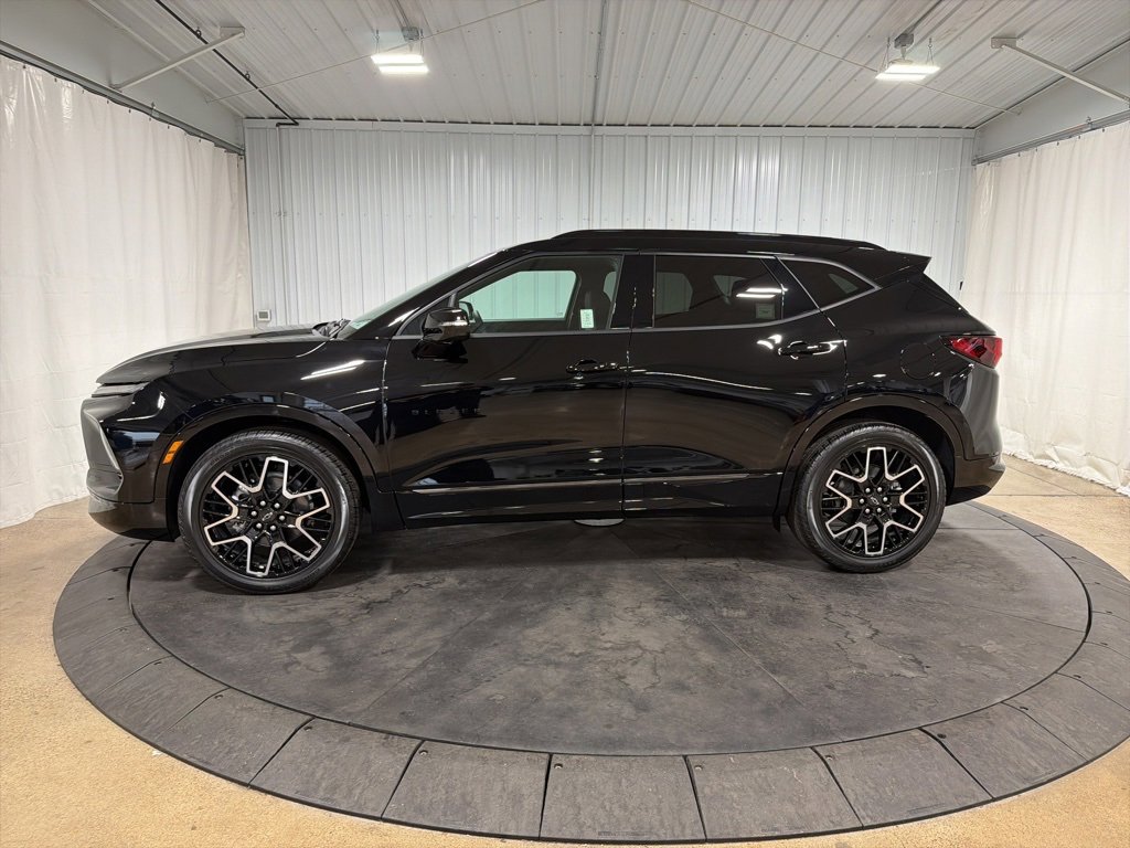 2026 Chevrolet Blazer RS photo 2