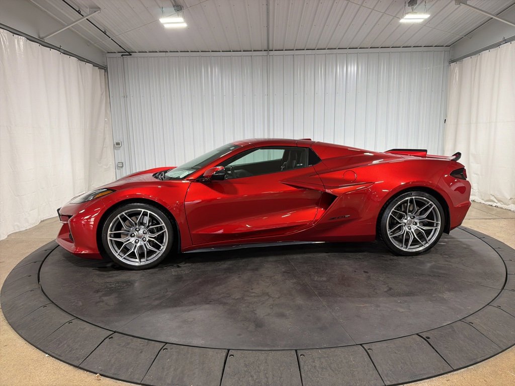 2024 Chevrolet Corvette Z06 3LZ photo 2