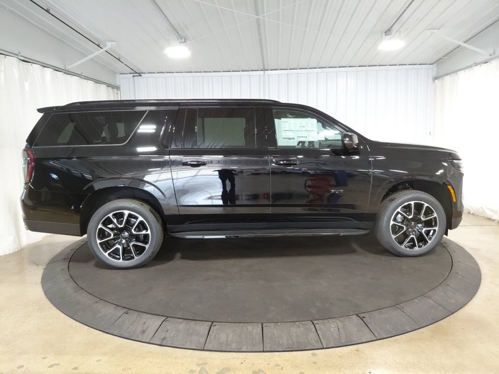2026 Chevrolet Suburban RST - Photo 10
