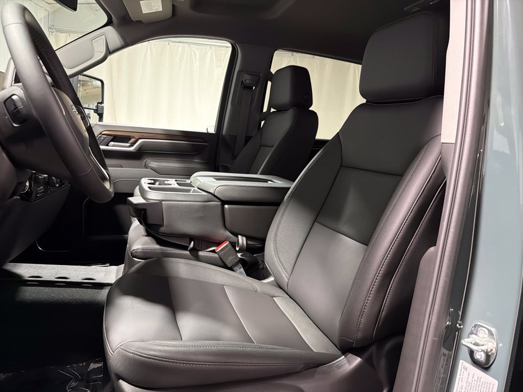 2026 Chevrolet Silverado 3500 HD LT - Photo 5