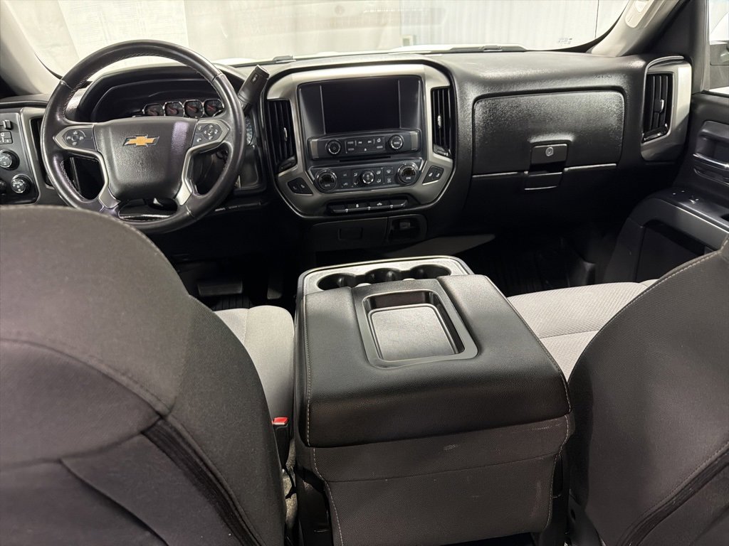 2018 Chevrolet Silverado 1500 LT photo 3