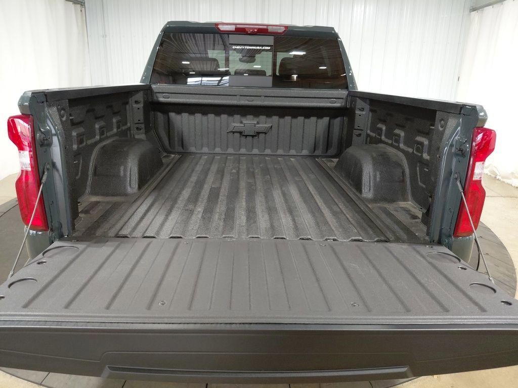 2026 Chevrolet Silverado 1500 LTZ - Photo 8
