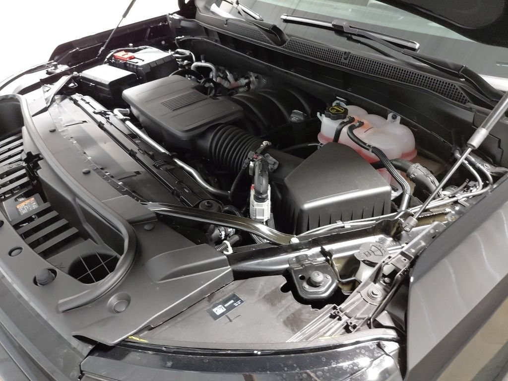2026 Chevrolet Suburban RST - Photo 35