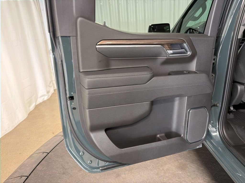 2026 Chevrolet Silverado 1500 LT - Photo 17