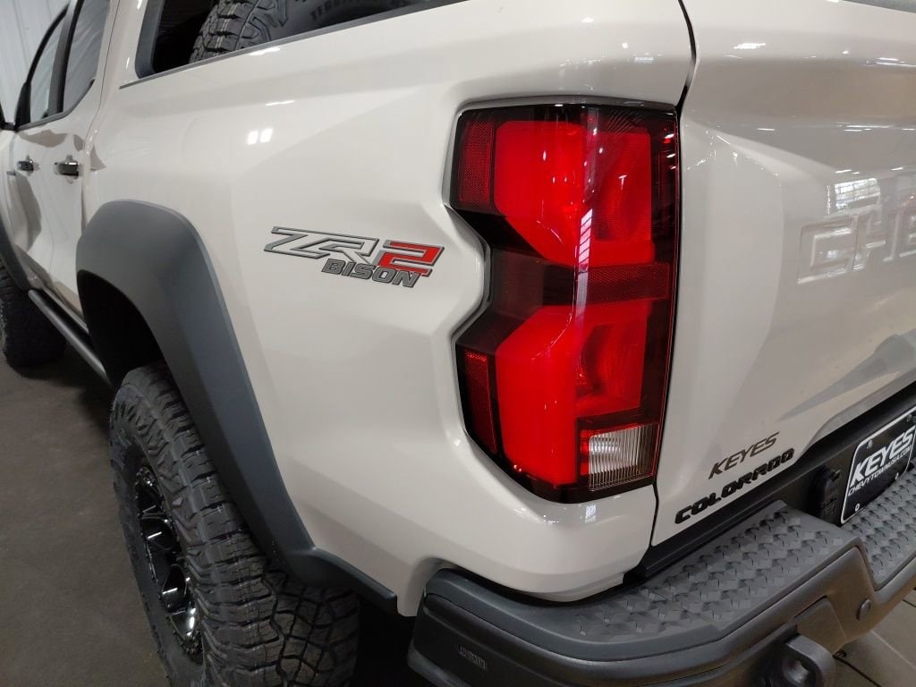 2026 Chevrolet Colorado ZR2 - Photo 16