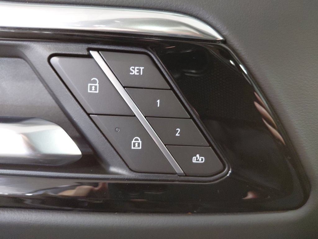 2026 Chevrolet Suburban RST - Photo 26