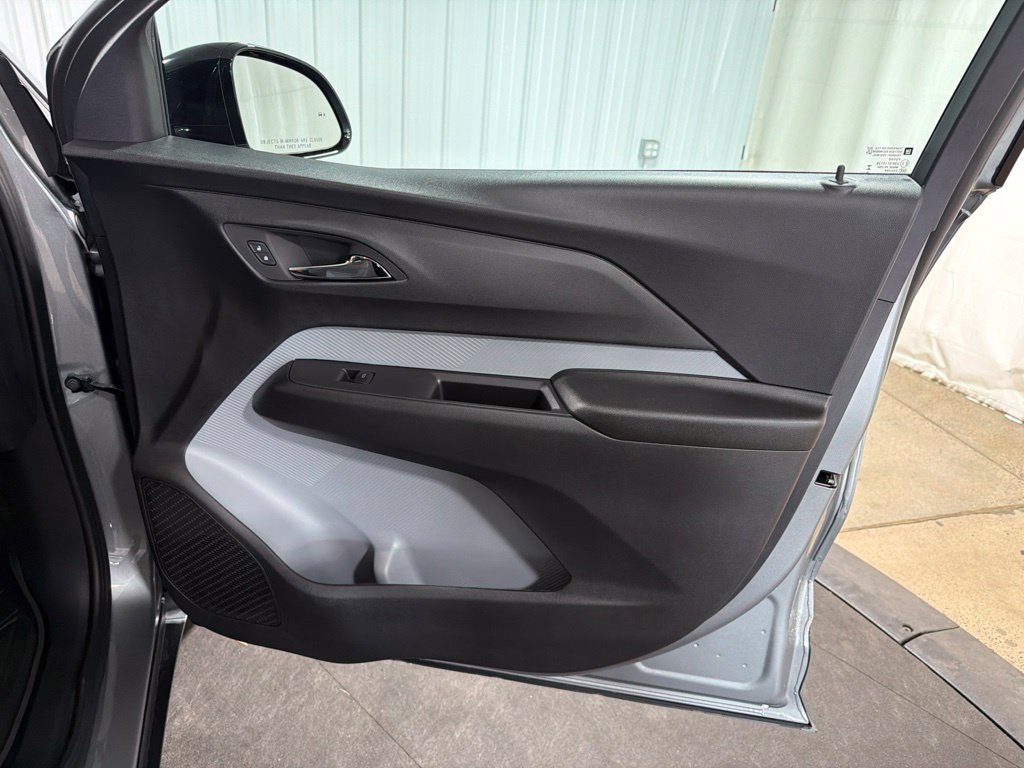 2027 Chevrolet Bolt LT - Photo 21