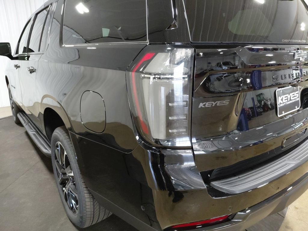 2026 Chevrolet Suburban RST - Photo 15