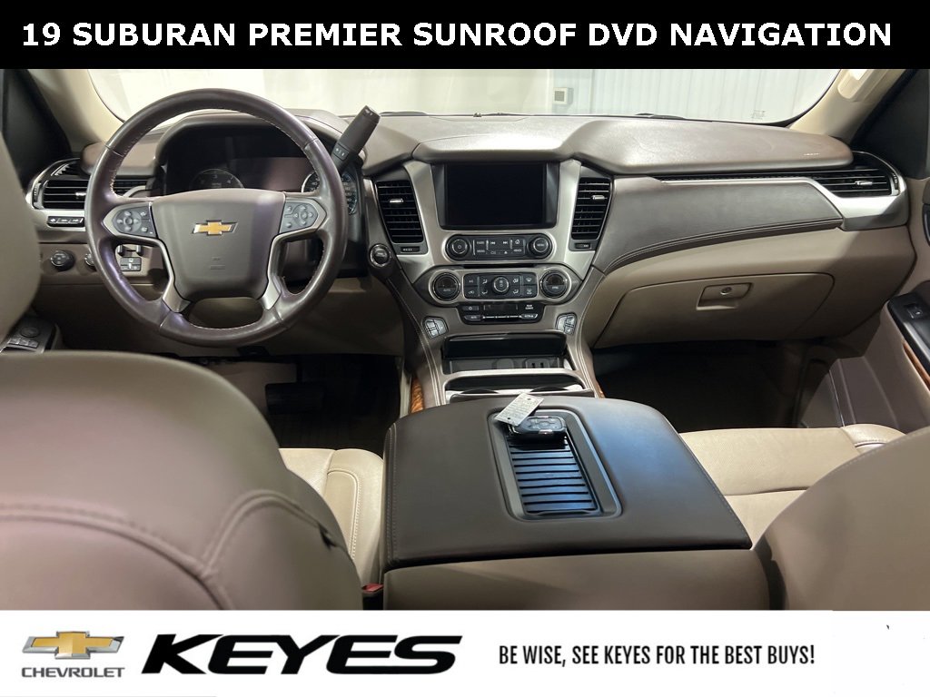 2019 Chevrolet Suburban Premier photo 3