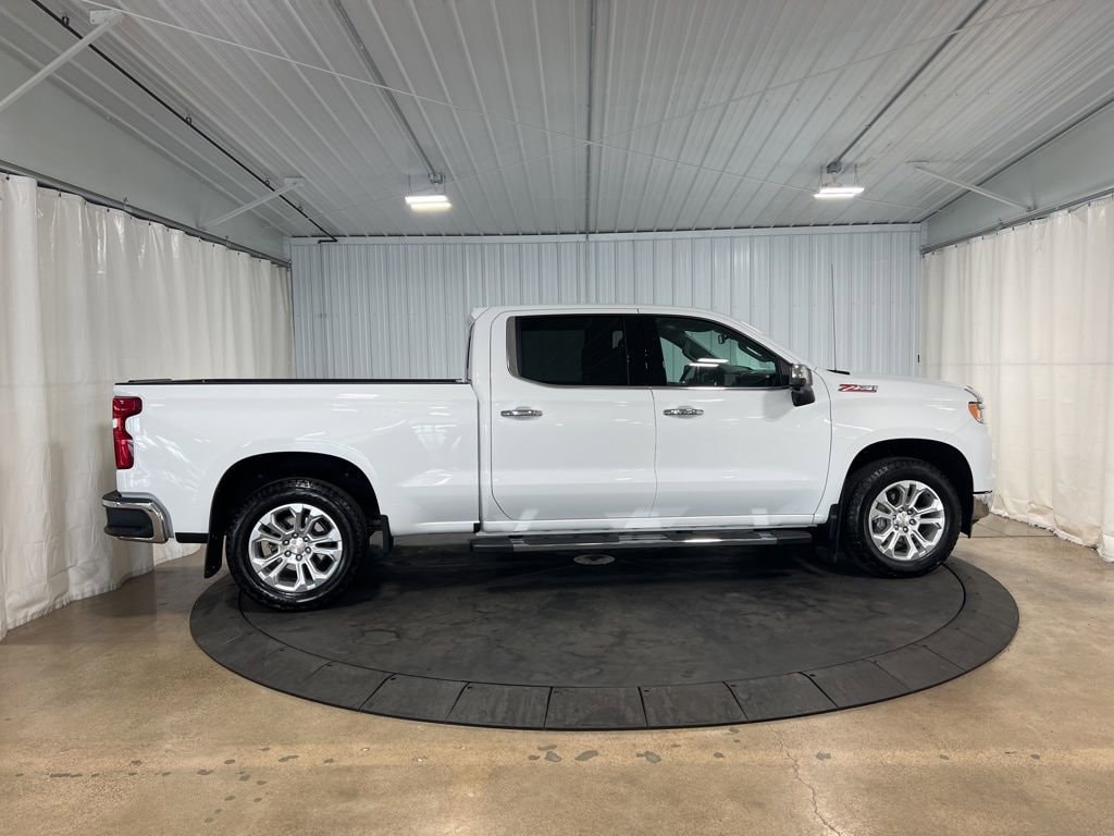 2024 Chevrolet Silverado 1500 LTZ - Photo 10