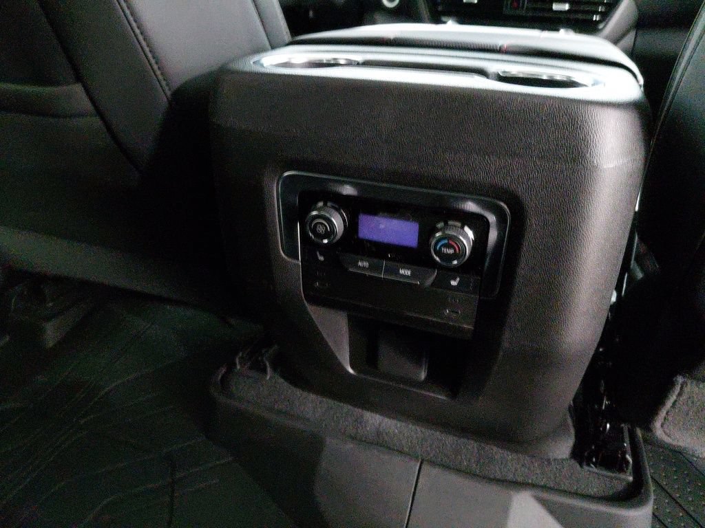 2026 Chevrolet Suburban RST - Photo 19