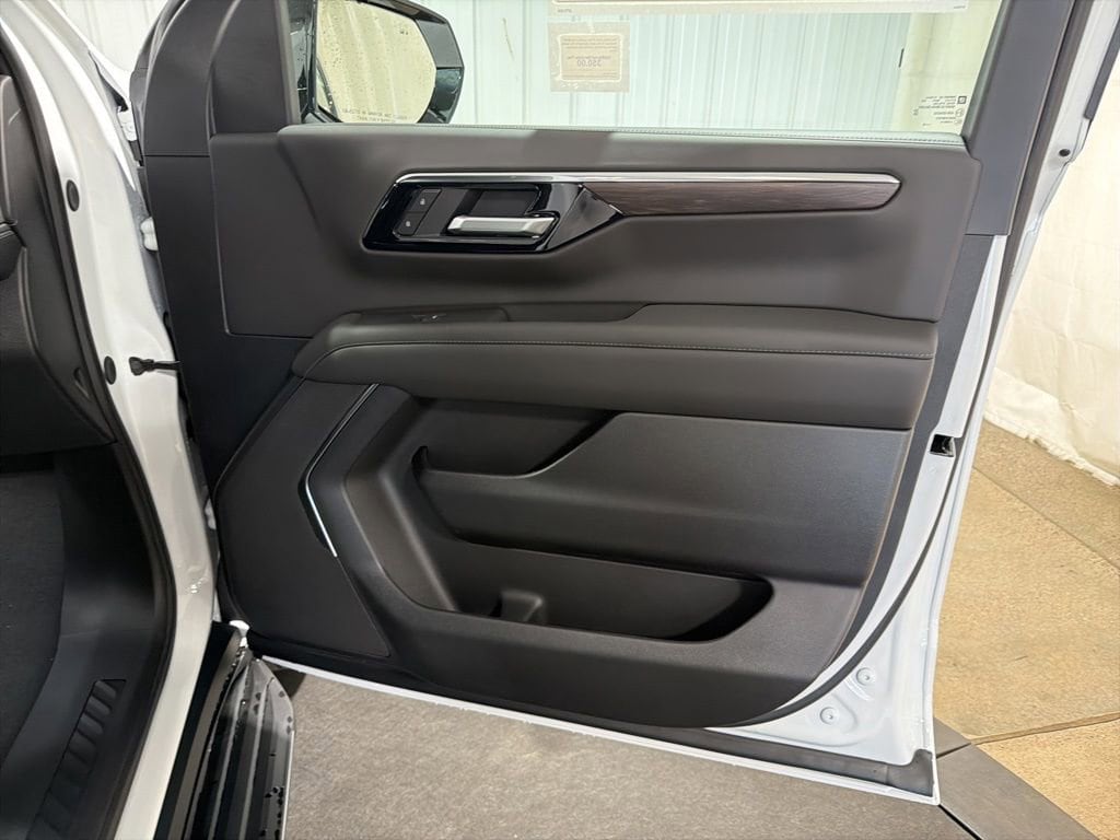 2026 Chevrolet Tahoe LS - Photo 21