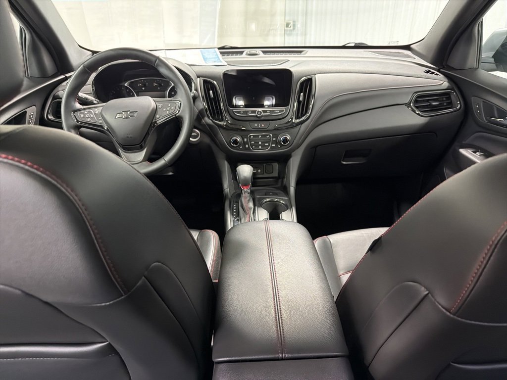 2023 Chevrolet Equinox RS photo 2