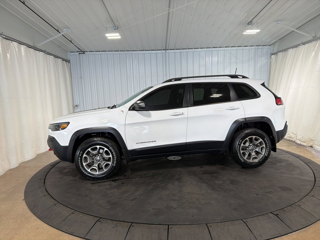 2020 Jeep Cherokee Trailhawk photo 2