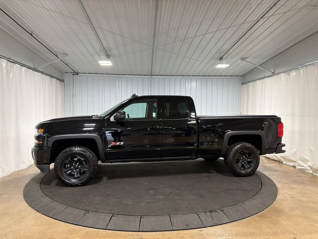 Used 2017 Chevrolet Silverado 1500 LT with VIN 1GCVKREC4HZ311168 for sale in Menomonie, WI