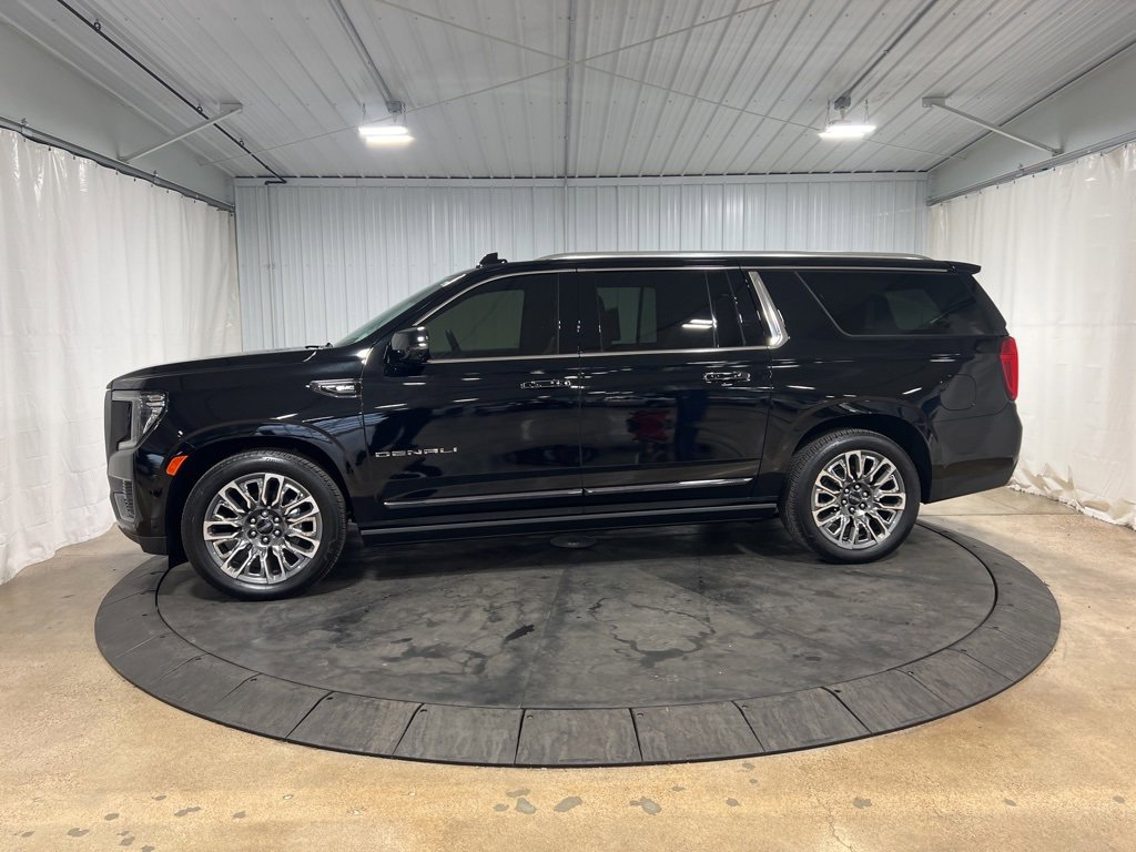 Used 2024 GMC Yukon XL Denali Ultimate with VIN 1GKS2KKL3RR236810 for sale in Menomonie, WI