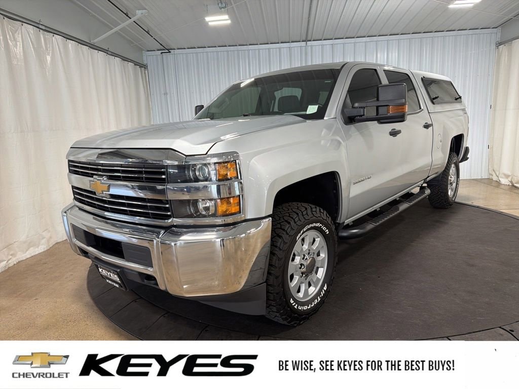 2017 Chevrolet Silverado HD Work Truck 4WD Crew Cab Standard Box's photo