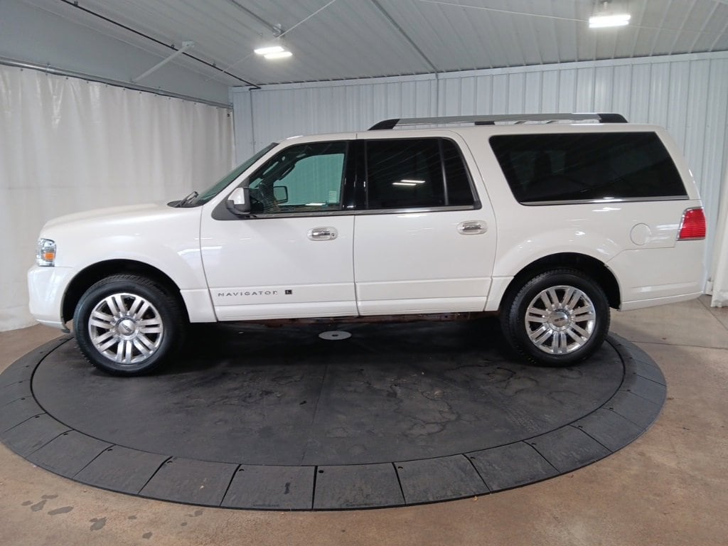 Used 2011 Lincoln Navigator Base with VIN 5LMJJ3J55BEJ08979 for sale in Menomonie, WI