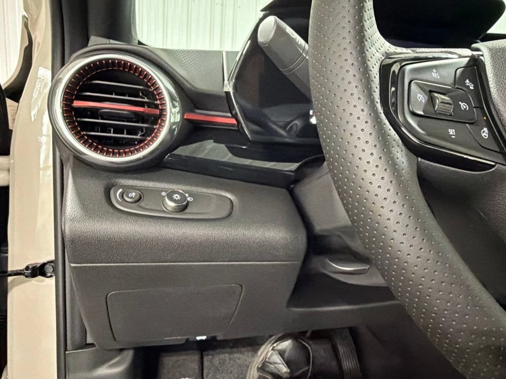 2026 Chevrolet Trax RS - Photo 31