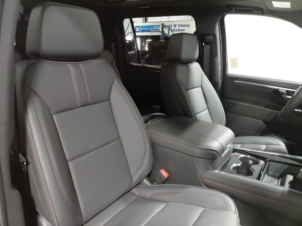 2026 Chevrolet Suburban RST - Photo 21