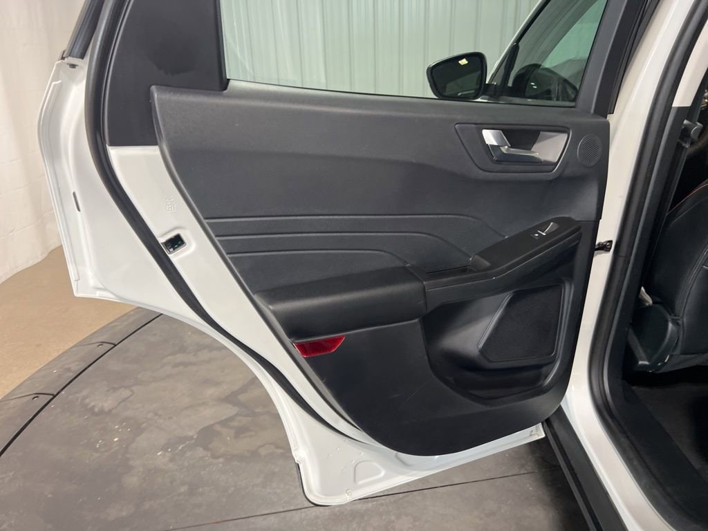 2022 Ford Escape SEL - Photo 17