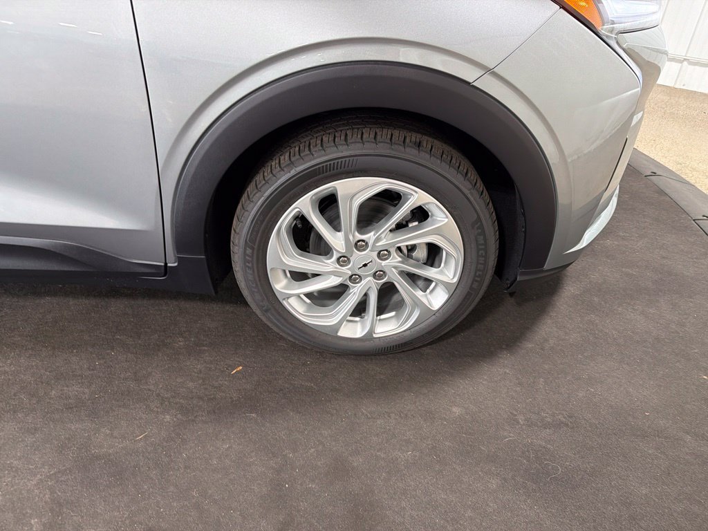 2027 Chevrolet Bolt LT - Photo 35