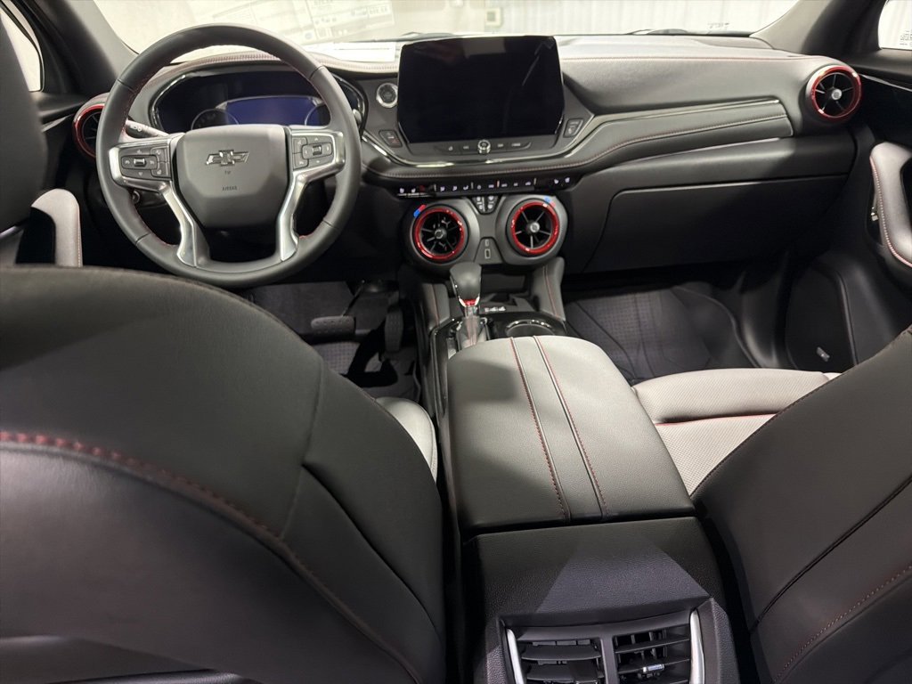 2026 Chevrolet Blazer RS photo 3