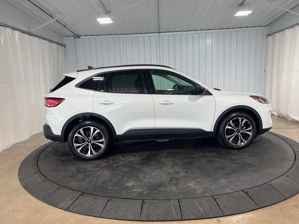 2022 Ford Escape SEL - Photo 10