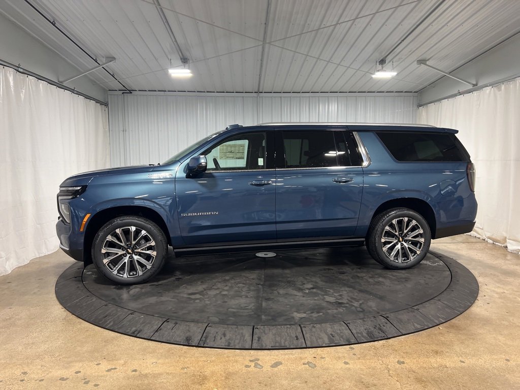 2026 Chevrolet Suburban High Country photo 2
