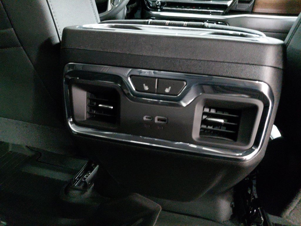2026 Chevrolet Silverado 3500HD High Country - Photo 19