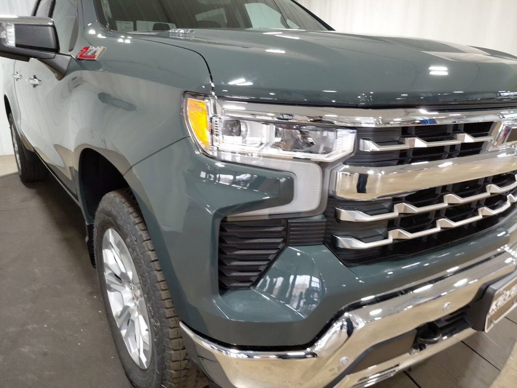 2026 Chevrolet Silverado 1500 LTZ - Photo 14