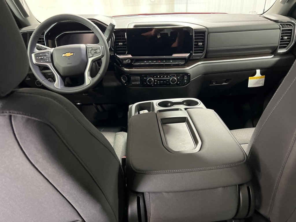 2026 Chevrolet Silverado 1500 LT photo 3