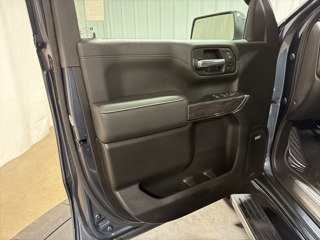 2022 Chevrolet Silverado 1500 LTZ photo 4