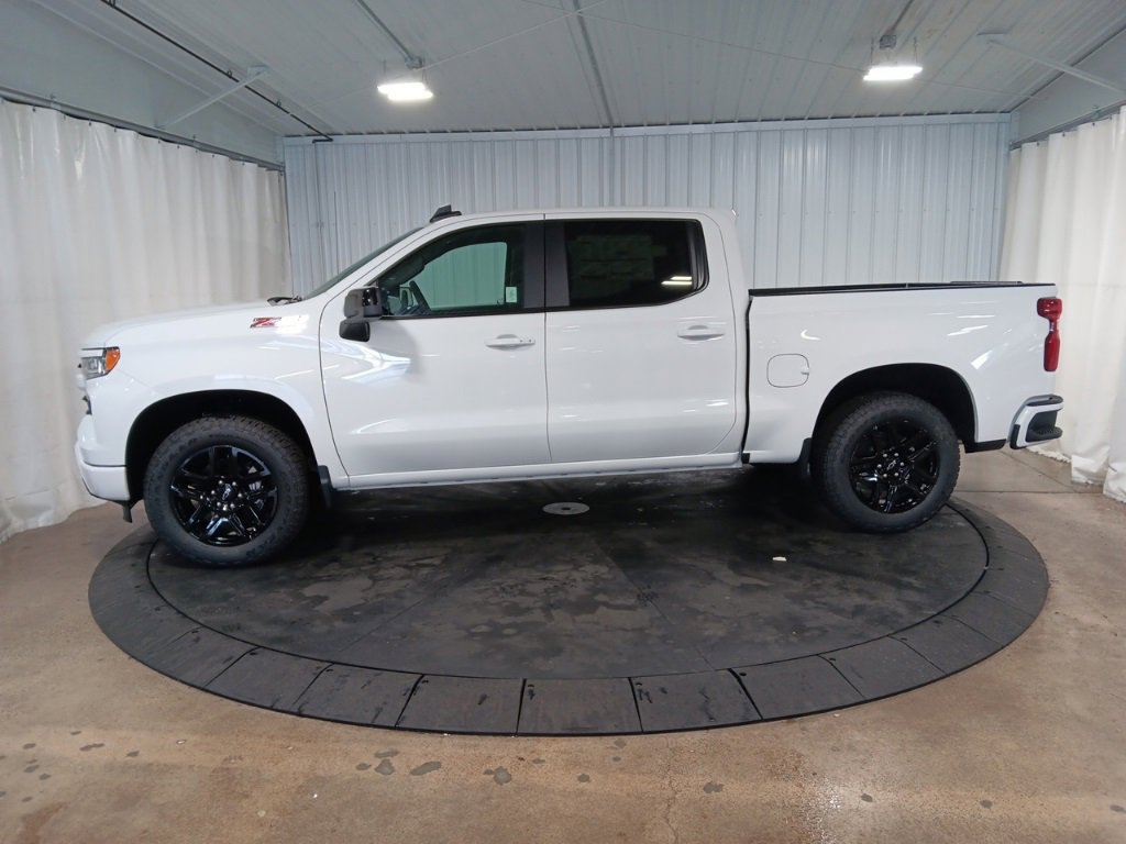 2026 Chevrolet Silverado 1500 RST photo 2