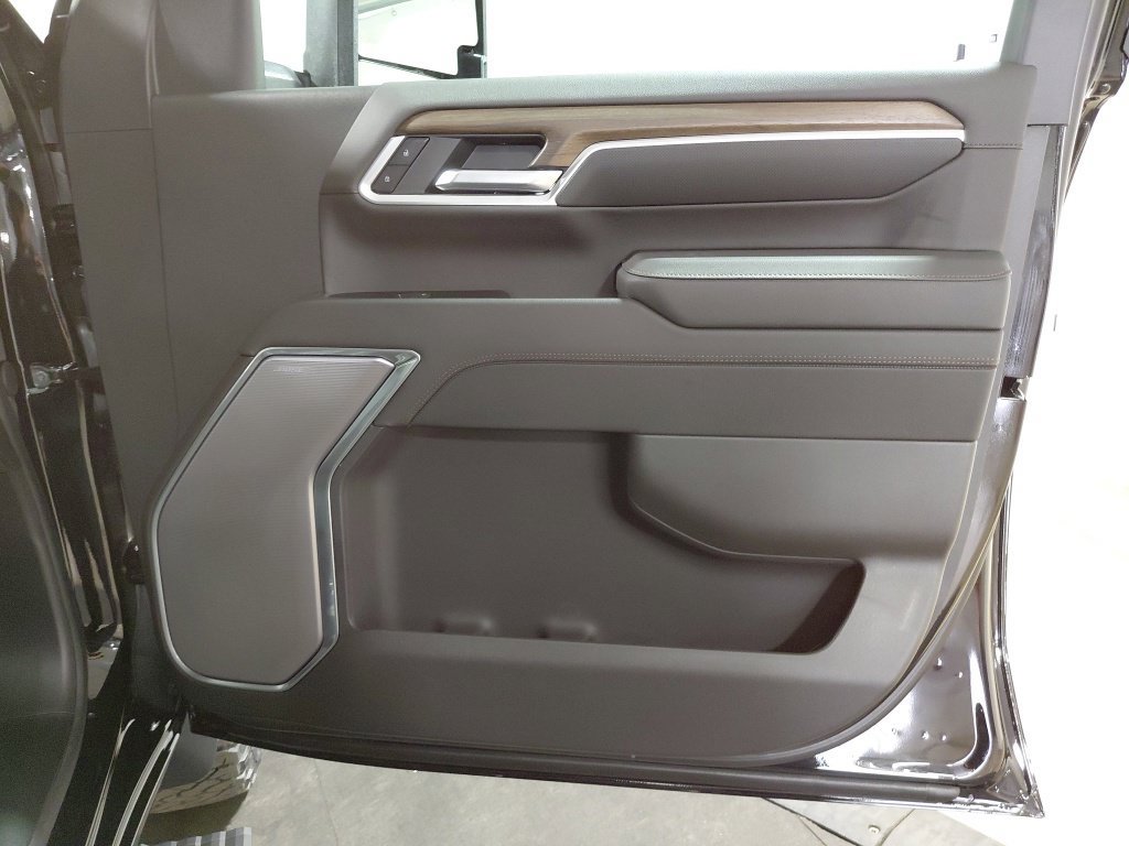 2026 Chevrolet Silverado 3500HD High Country - Photo 20