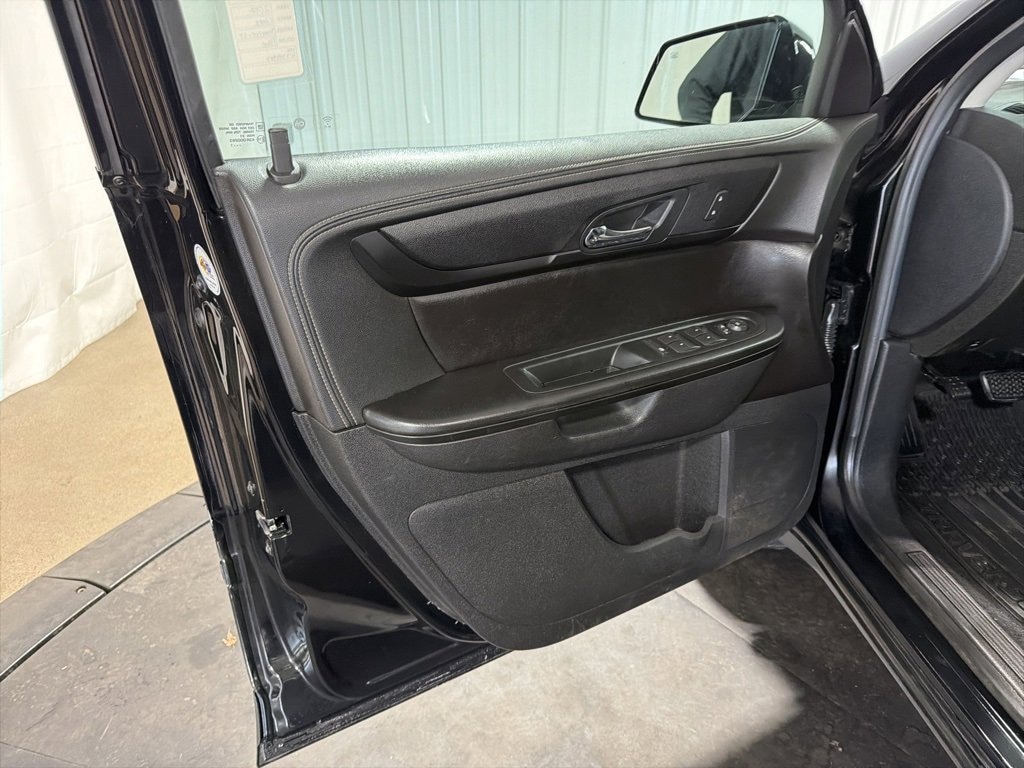 Used 2017 Chevrolet Traverse LT SUV